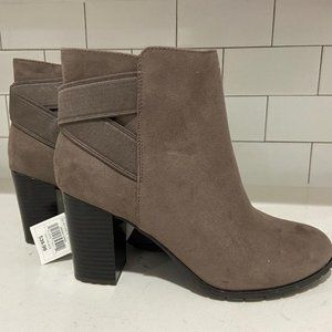 NWT Women's Grey Ankle Boots – A NEW DAY